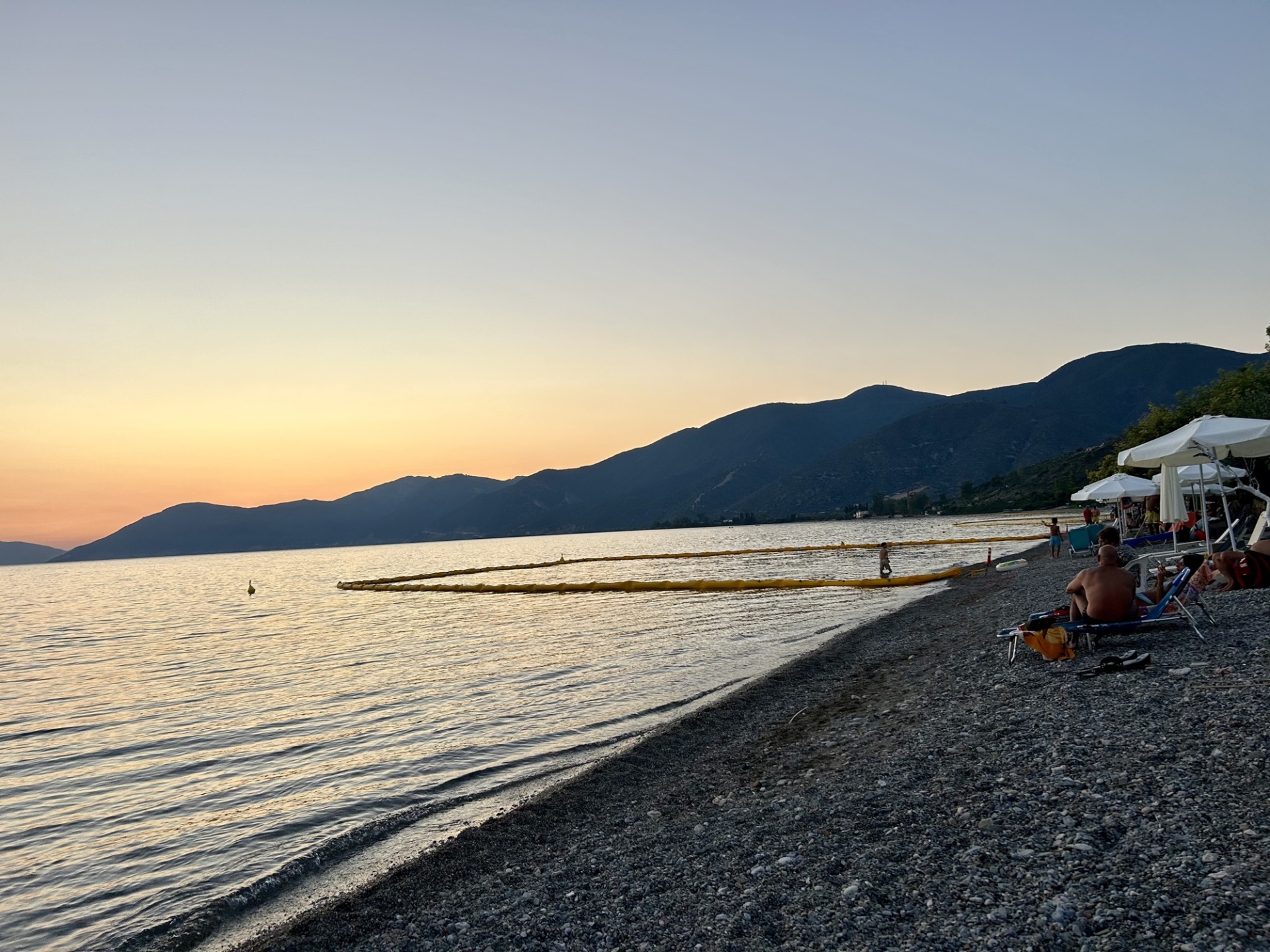 Δέκα μέρες στη Βόρεια Εύβοια, στις Ροβιές, κι ένα μάθημα για τις διακοπές