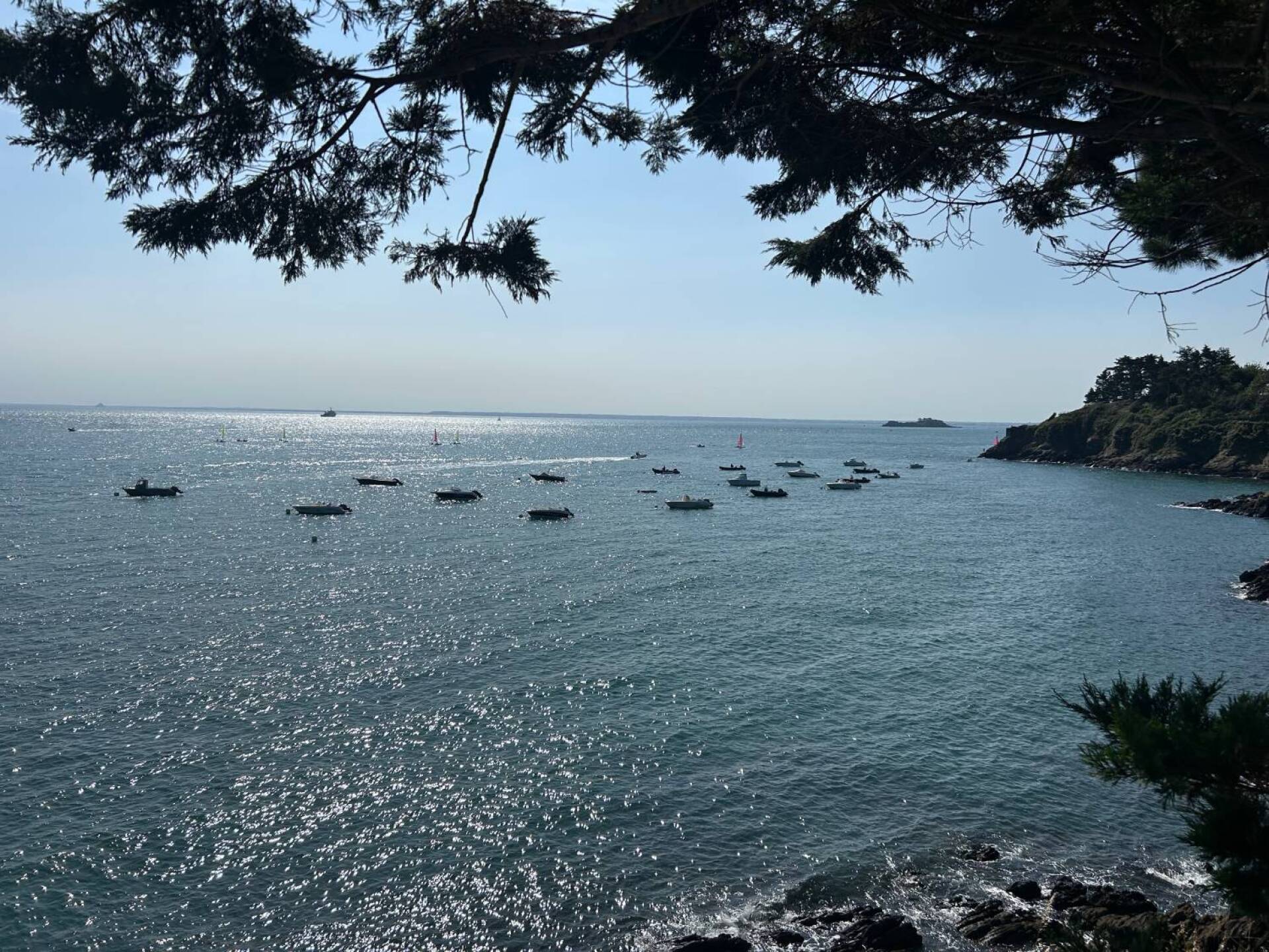 Θέα από το Μονοπάτι των Τελωνειακών