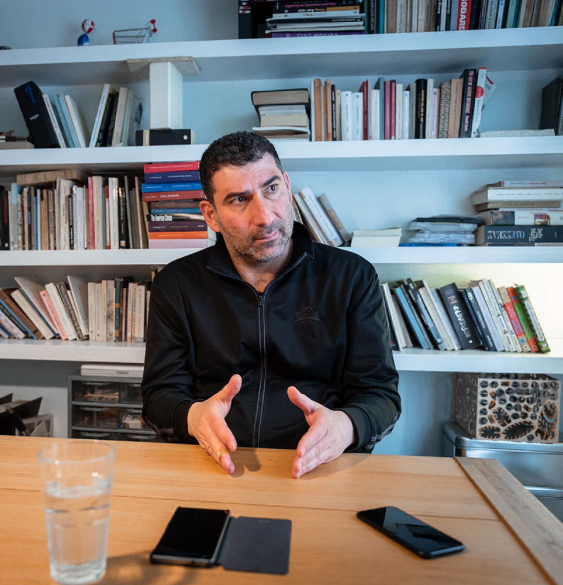 Γιάννης Οικονομίδης