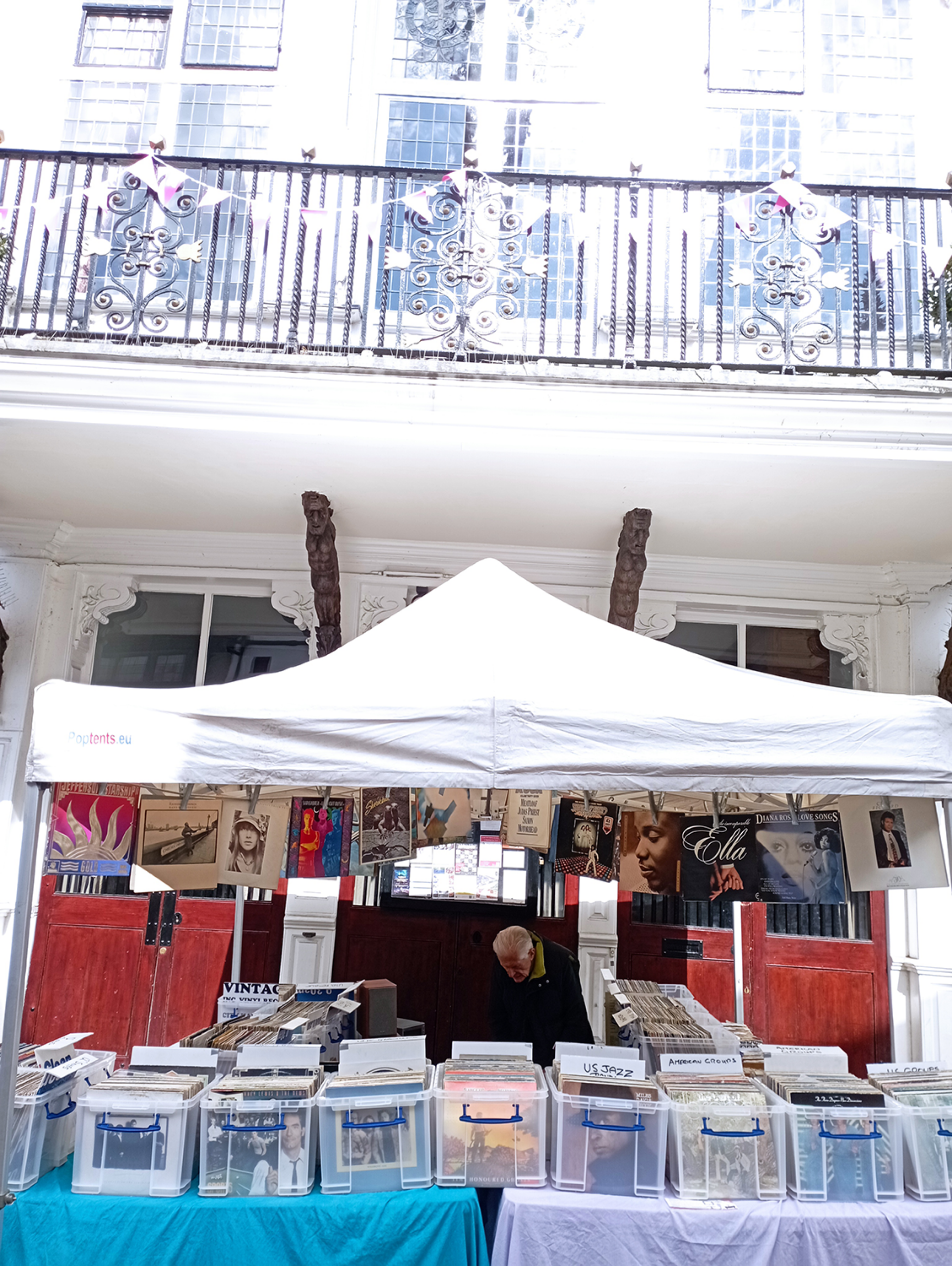 Γκίλντφορντ, μια πόλη στην Αγγλία «ούτε πολύ μικρή, ούτε πολύ μεγάλη»