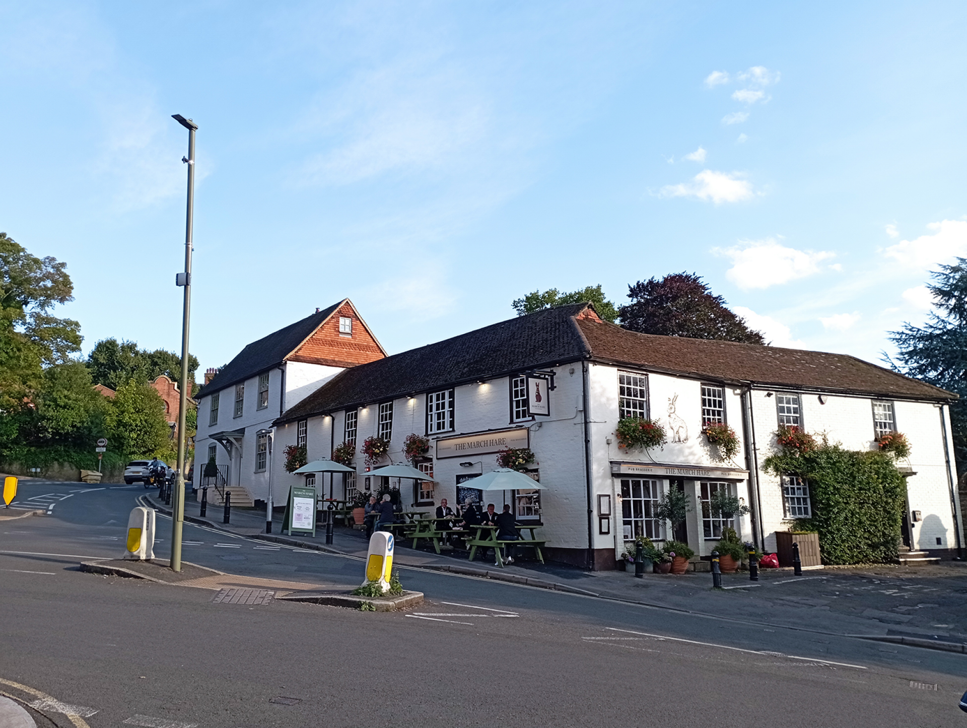 Γκίλντφορντ, μια πόλη στην Αγγλία «ούτε πολύ μικρή, ούτε πολύ μεγάλη»