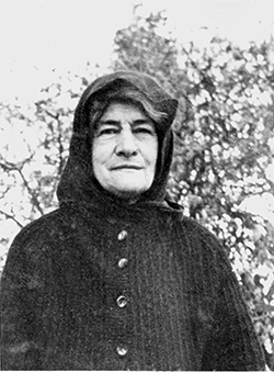 Κοκκώνα Αντώνη Χαζηχαραλάμπους  («Αντωνάκαινα»), το γένος  Γιώργου Οικονόμου, ετών 72 -  Πυλί, Ιανουάριος 1965.