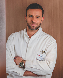 Παναγιώτης Γ. Νταγιόπουλος, Πιστοποιηµένος Χειρουργός Ορθοπεδικός µε Ροµποτική Χειρουργική, Διευθυντής χειρουργός ορθοπεδικός στο Mediterraneo Hospital, Διδάκτωρ Ιατρικής Σχολής Αθηνών