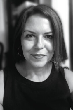 Χριστίνα Λιναρδάκη: Ζώντας με τη σκλήρυνση κατά πλάκας