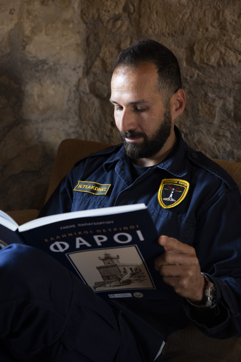 Με φαροφύλακα τον Νίκο Τσάκωνα