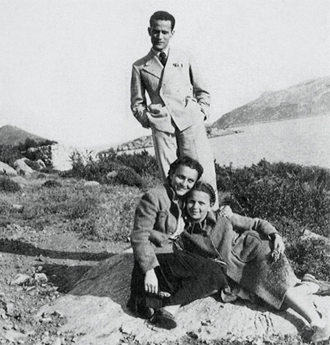 Ελένη Γλύκατζη - Αρβελέρ: Με τα αδέλφια της, Σμάρω και Βάσο στο Πόρτο Ράφτη