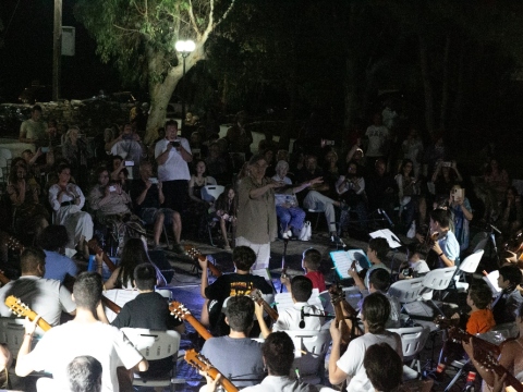 MuSifanto: Μουσική και διακοπές στην όμορφη Σίφνο