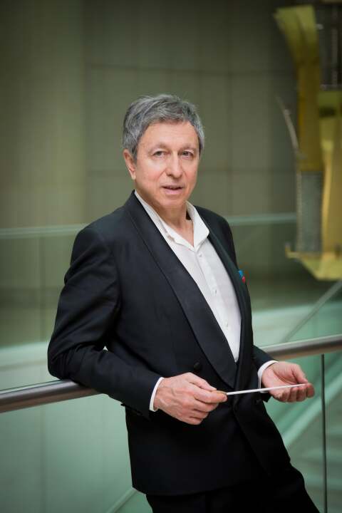 Ο καλλιτεχνικός διευθυντής της ΚΟΑ, Λουκάς Καρυτινός