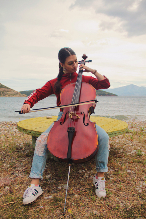 Έλενα Λεώνη