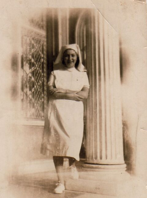 Η Έλλη Σακκή στο Στρατιωτικό Νοσοκομείο του Βόλου 