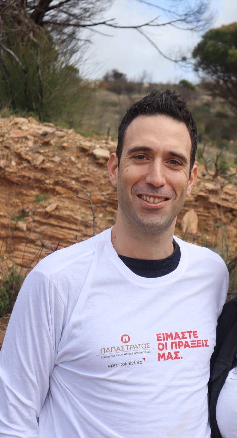 Χάρης, στέλεχος της Παπαστράτος 