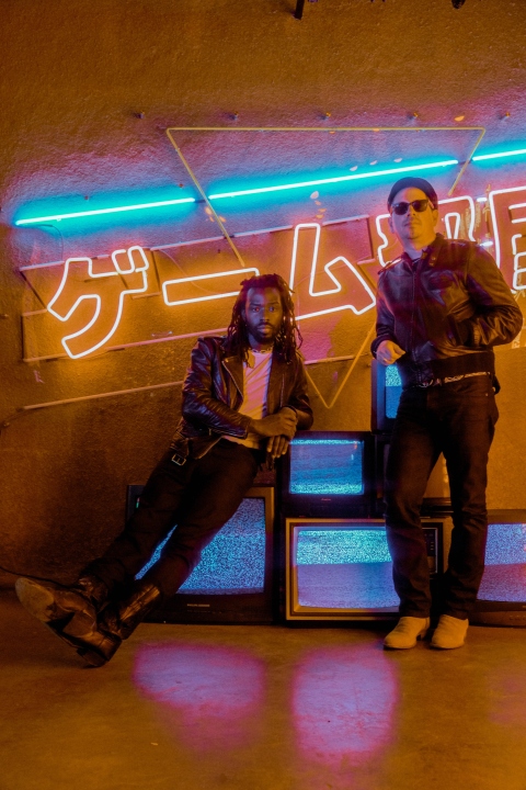 Black Pumas: «Στο μάτι κάθε καταιγίδας βρίσκεις την ειρήνη»