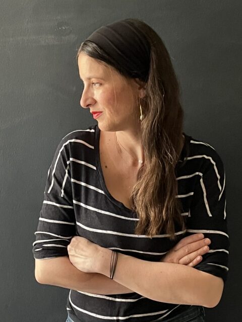 Η εικαστικός Ράνια Εμμανουηλίδου