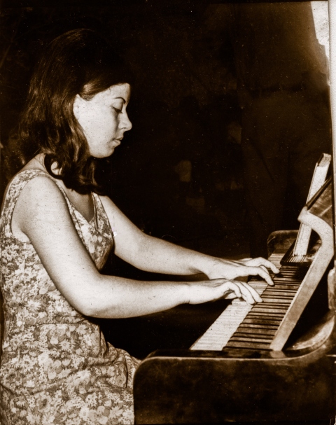 Μαίρη Δαλάκου: Μια μεγάλη εξομολόγηση της ερμηνεύτριας στην Athens Voice για τα 60 και πλέον χρόνια διαδρομής της