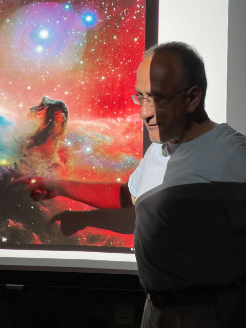 Ο Παντελής Παπαδόπουλος στη διάλεξη στο ξενοδοχείο Gerolimenas Hotel, στον Γερολιμένα στη Μάνη