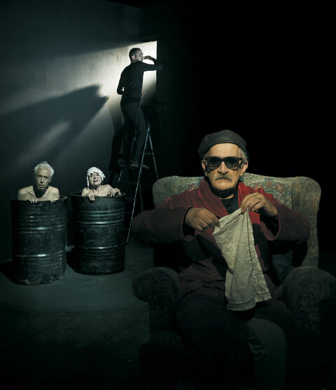 Σκηνή από την θεατρική παράσταση «Το τέλος του παιχνιδιού»