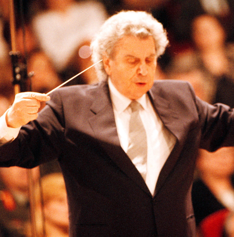 Μίκης Θεοδωράκης