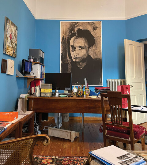 Στο γραφείο του Θεόδωρου Τερζόπουλου στη Λεωνιδίου