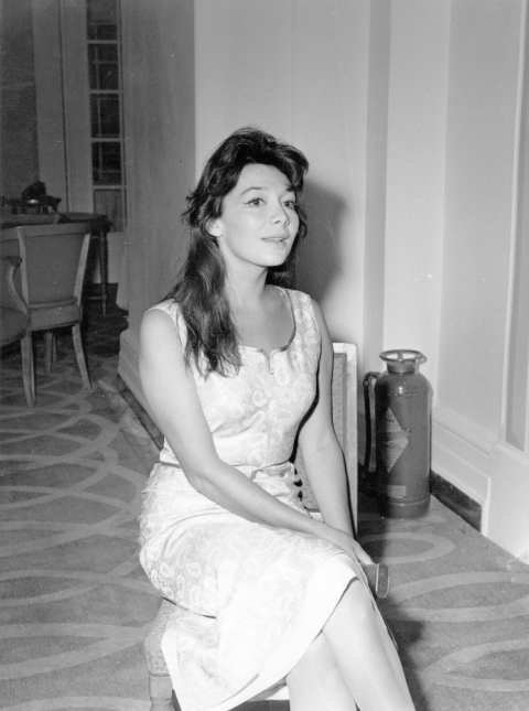 Η Juliette Greco στο Savoy Hotel στο Λονδίνο