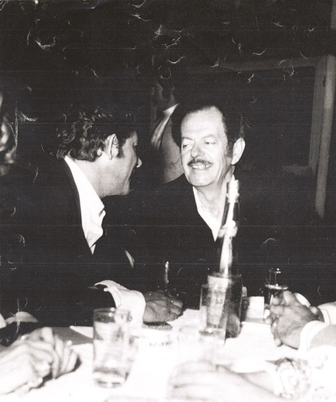 Το 1972 με τον Τσιτσάνη όταν γύριζε την ταινία «Το Μπουζούκι»