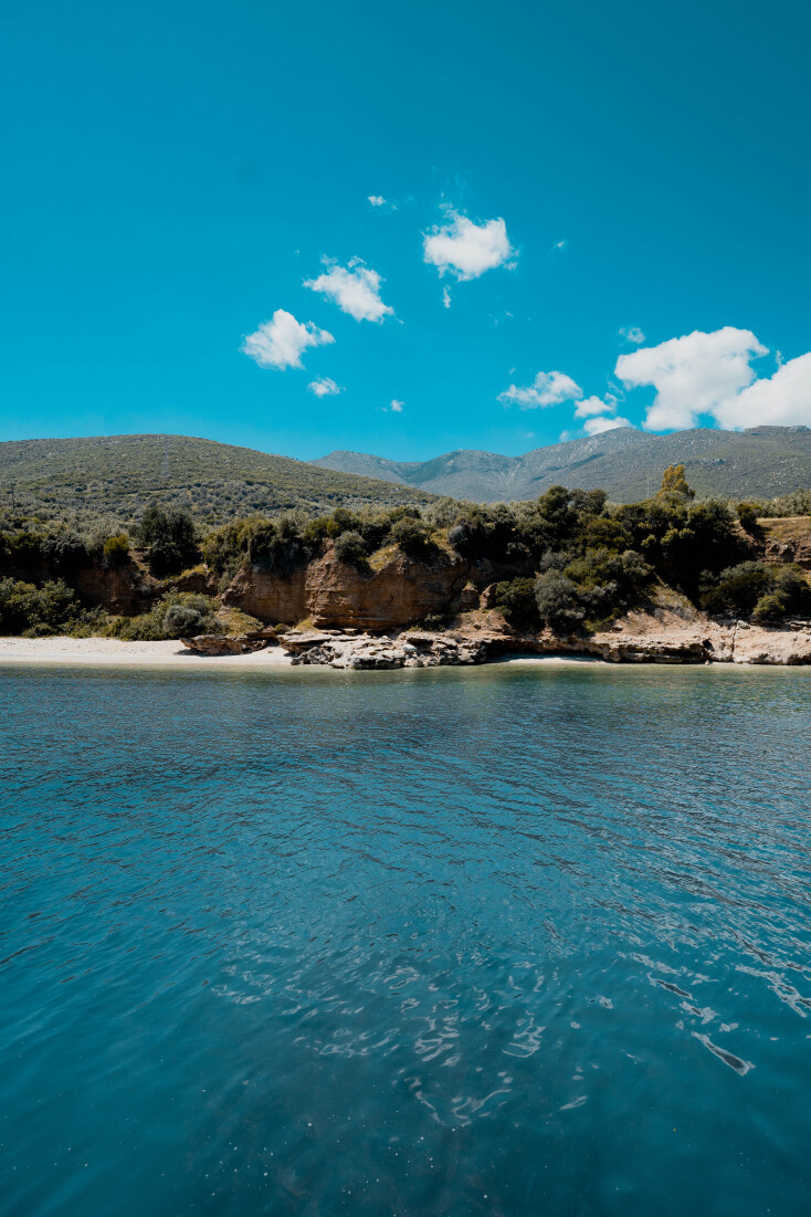 Οι άγνωστες παραλίες του Ναυπλίου