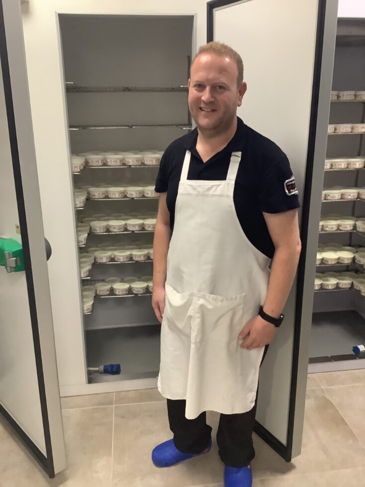 Δορκάδα: Το παραδοσιακό γαλακτοζαχαροπλαστείο  της Θεσσαλονίκης που δικαιούται ένα αστέρι Michelin