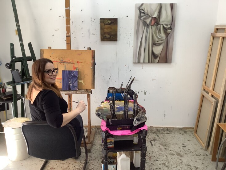 Λία Καζάκου: Συνέντευξη με τη ζωγράφο για την έκθεσή της Second Skin, που φιλοξενείται σε γκαλερί του Ντίσελντορφ.