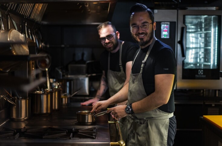 Γιάννης Κιόρογλου, Δημήτρης Αϊβαλιώτης