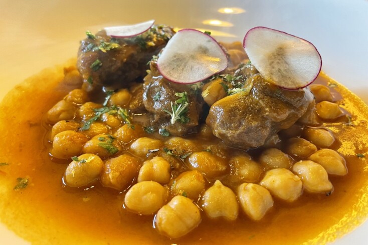 Εστιατόριο Κοντοσώρος, χοιρινός λαιμός με ρεβύθια