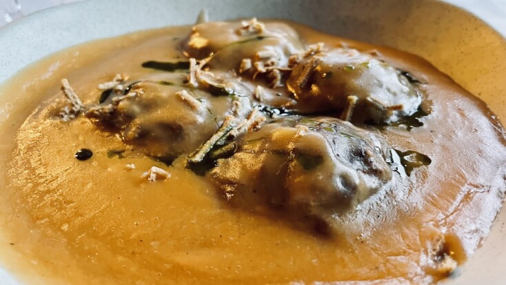 Εστιατόριο Χάραμα: κεφτεδάκια σε άλμη