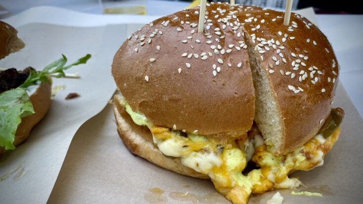 Ozi Donga - Ο Τρελός Αυστραλός