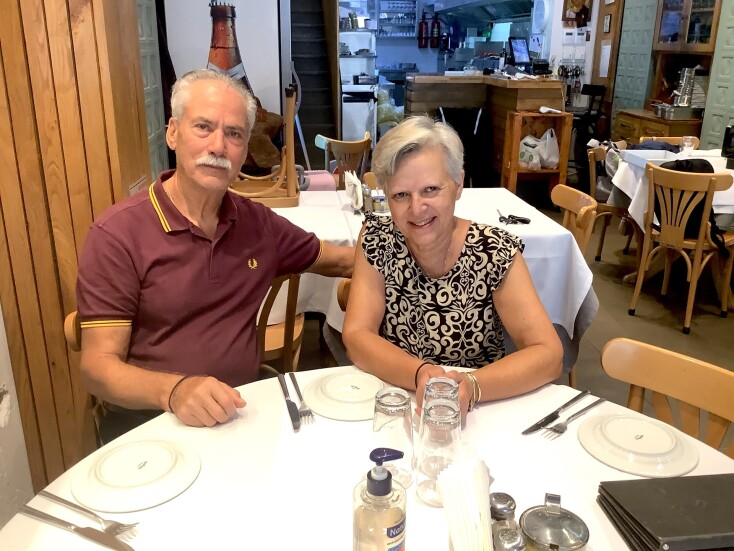 Εστιατόριο Διάβαση για γύρο και σουτζουκάκι σπέσιαλ