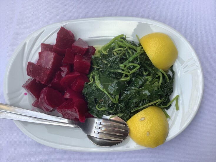 Εστιατόριο Διάβαση για γύρο και σουτζουκάκι σπέσιαλ