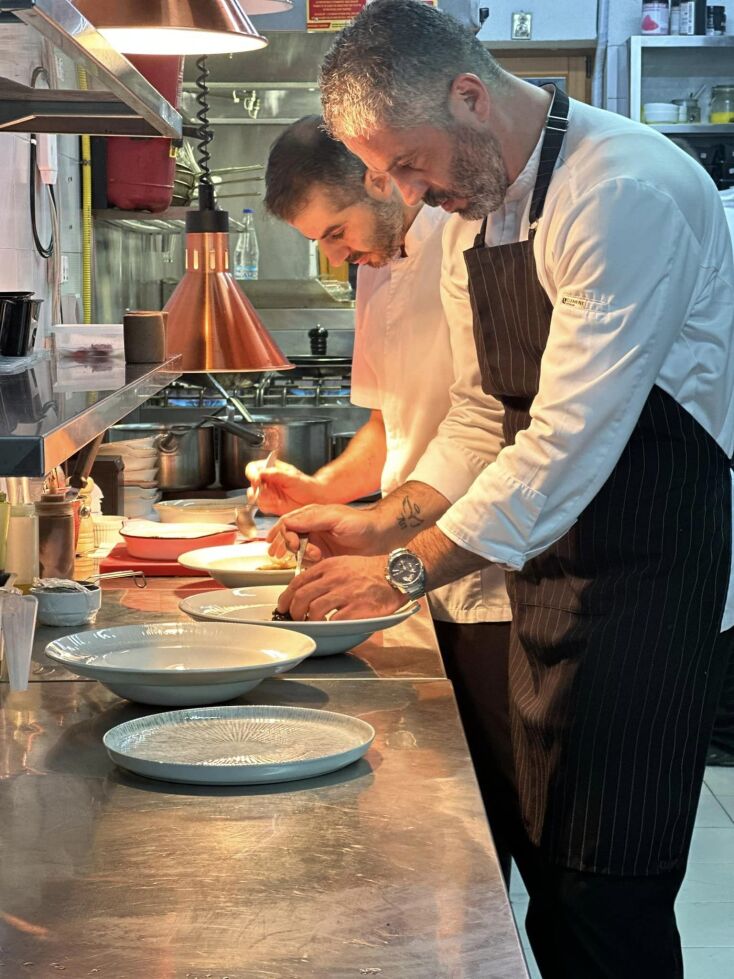 The Lost Sheep, Θάσος: Οι σεφ Γιάννης Μαρινόπουλος και Κυριάκος Τερλελές 