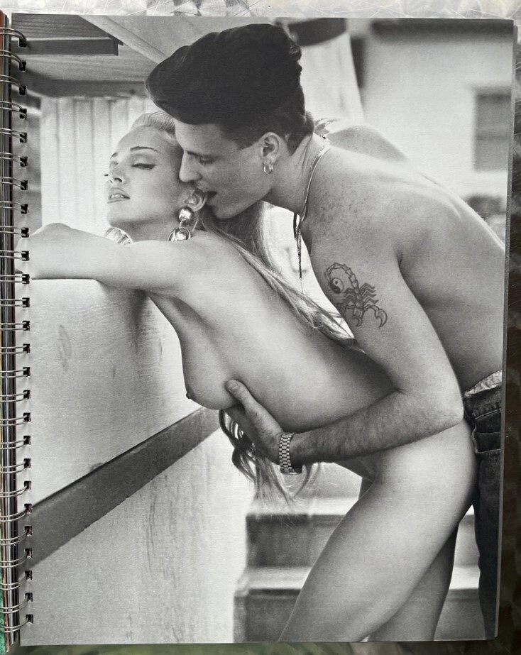 Σαν σήμερα το 1992, κυκλοφορεί το αμφιλεγόμενο βιβλίο «SEX» της Madonna