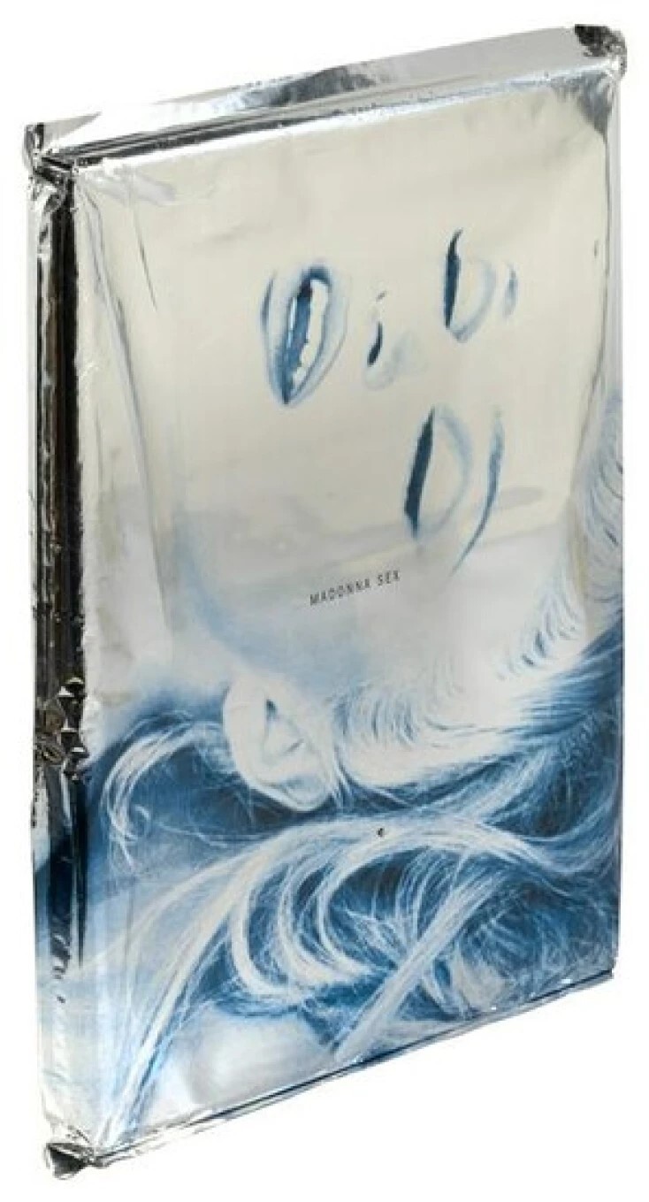 Σαν σήμερα το 1992, κυκλοφορεί το αμφιλεγόμενο βιβλίο «SEX» της Madonna