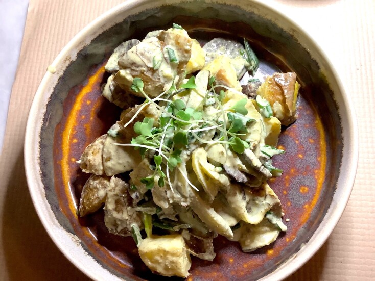 Βαρύ Πεπόνι: Η γκουρμέ κουλτούρα της πλατείας Ναβαρίνου