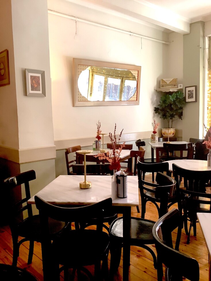 Βαρύ Πεπόνι: Η γκουρμέ κουλτούρα της πλατείας Ναβαρίνου