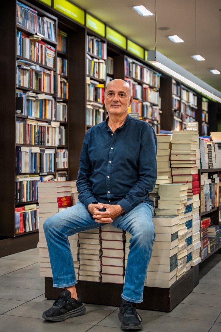 νίκος καρατζάς