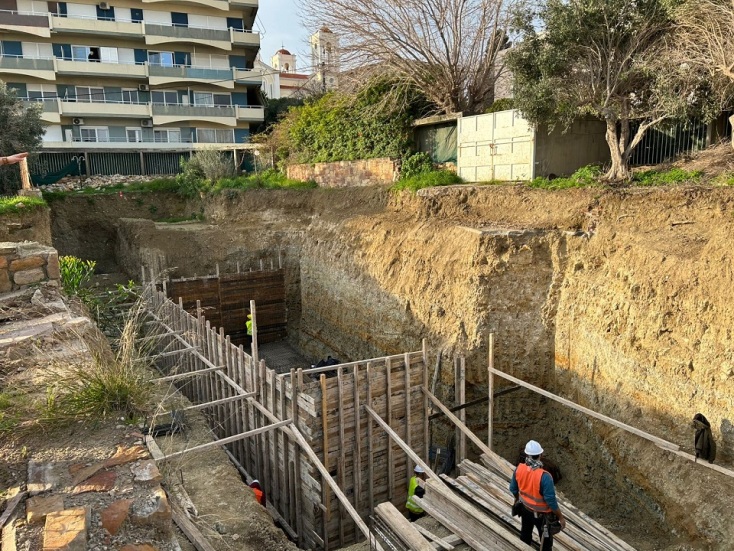 Αυτοψία της Υπουργού Πολιτισμού στο εργοτάξιο του Αρχαιολογικού Μουσείου Χίου