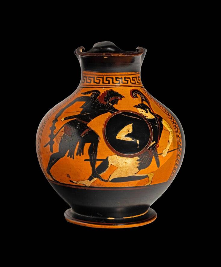Αττικός μελανόμορφος χους με σκηνή μάχης ανάμεσα στον Ηρακλή και σε Αμαζόνα.