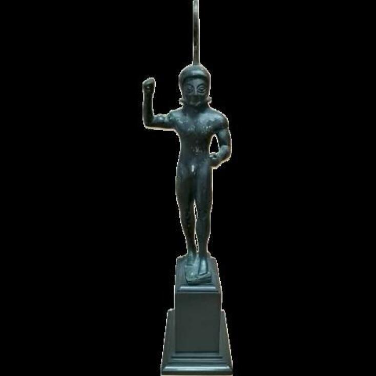 Μαρμάρινο Κυκλαδικό ειδώλιο γυναικείας μορφής, τύπου Σπεδού/Δωκαθισμάτων. Ύψος 35,56 εκ. Πρωτοκυκλαδική ΙΙ περίοδος (2500-2400 π.Χ.).