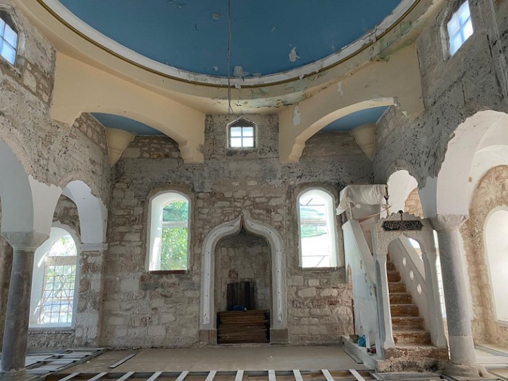 Το εσωτερικό του τεμένους Defterdar