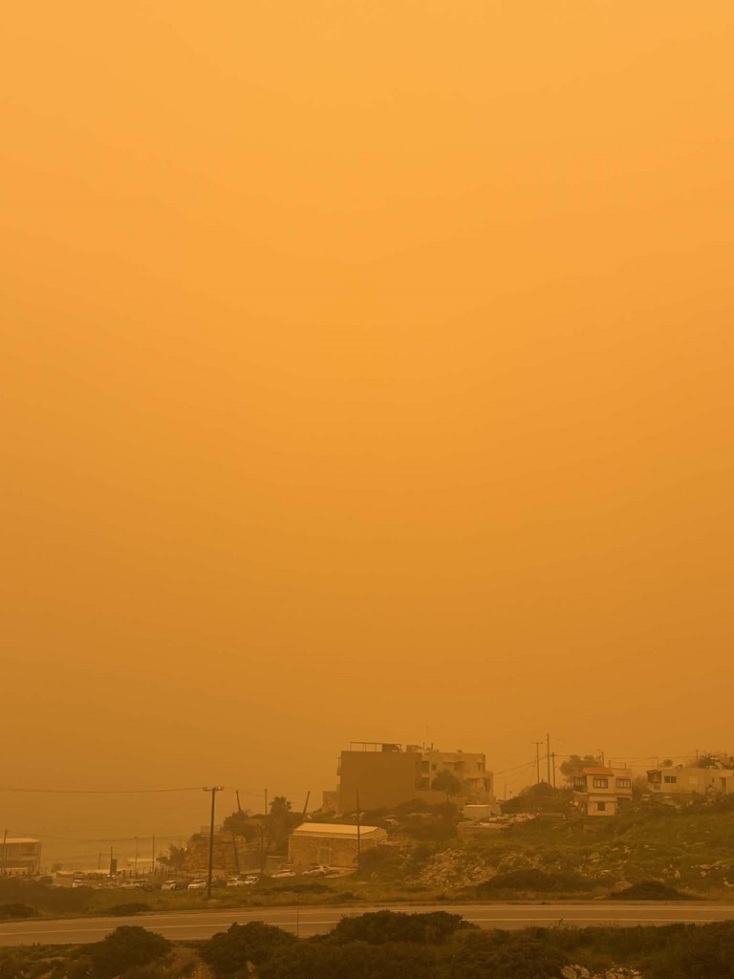 Πνίγηκε στην αφρικανική σκόνη το Ρέθυμνο - Απόκοσμες εικόνες