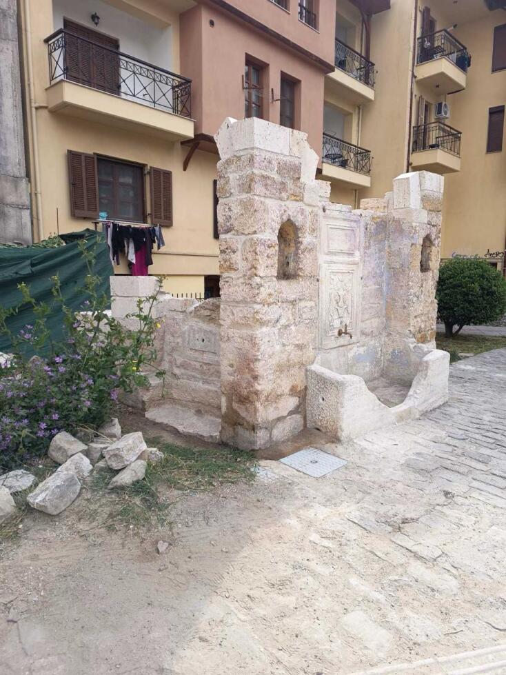 Μενδώνη: Το νερό που ρέει ξανά στις κρήνες της Άνω Πόλης Θεσσαλονίκης ως αντίδοτο στην τοξικότητα των καιρών μας