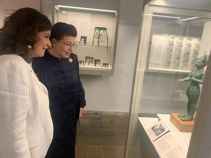 Μενδώνη: Πράξη πολιτικής βούλησης και ηθικού καθήκοντος η επιστροφή 48 αρχαιοτήτων στην Κύπρο
