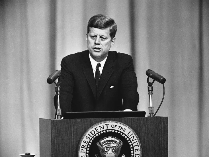 5e15e8e3b2e66a7df8071af5