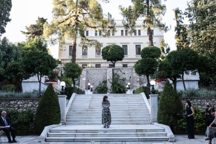 kipos-proedria-oukran7