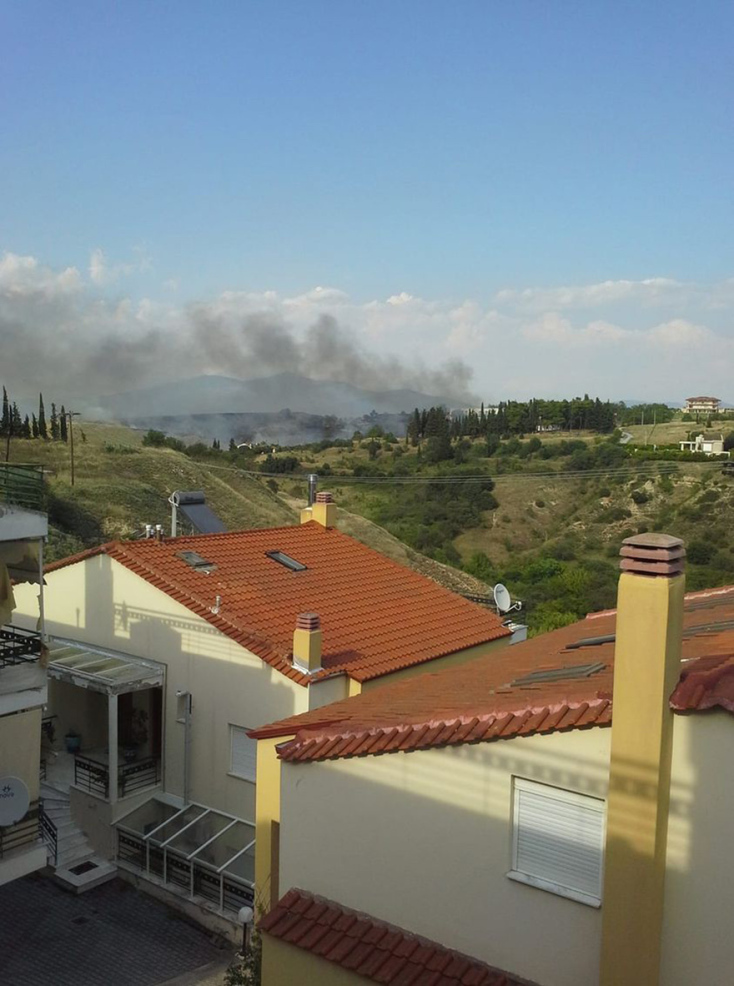 Φωτιά τώρα στον Τρίλοφο Θεσσαλονίκης