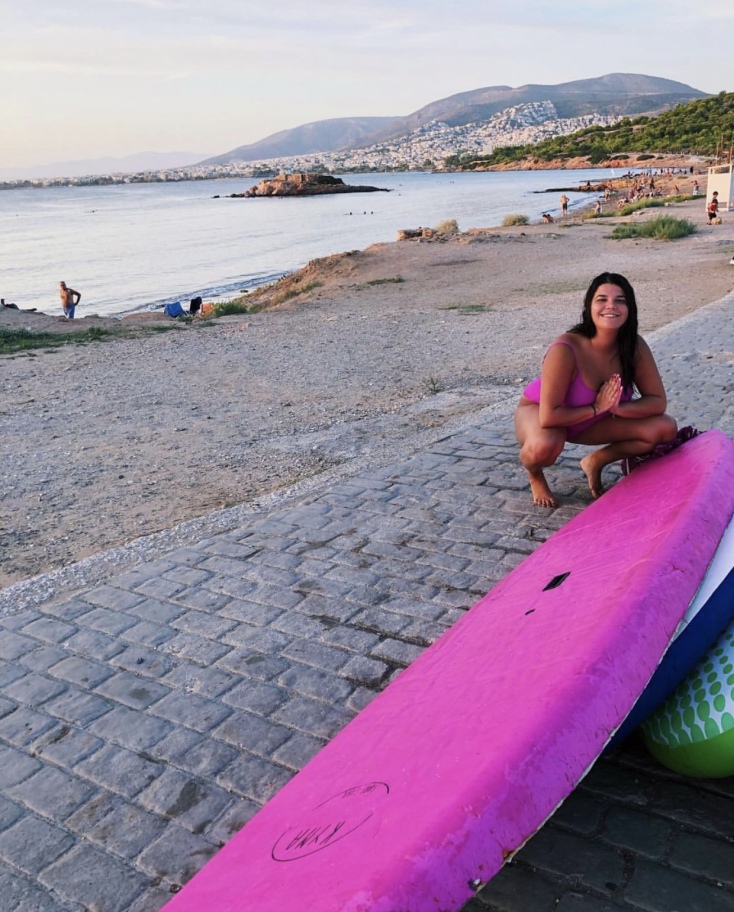 κορίτσι με σανίδα sup